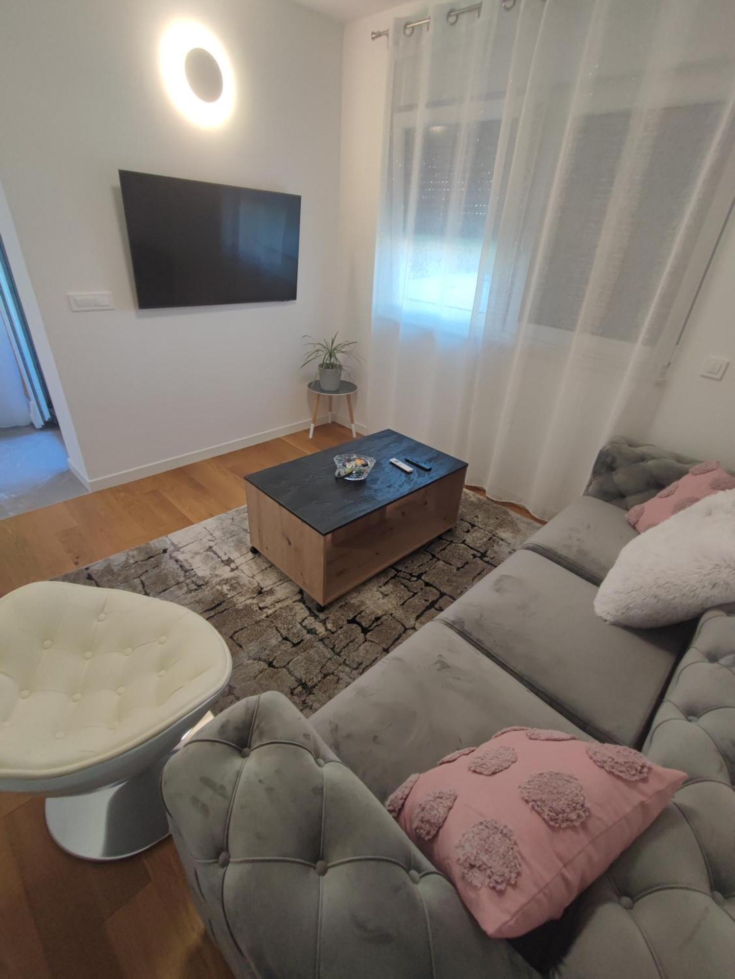 Apartman Lavanda -Zara Esterno foto